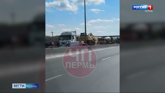 На Южном обходе Перми в результате ДТП образовалась гигантская пробка