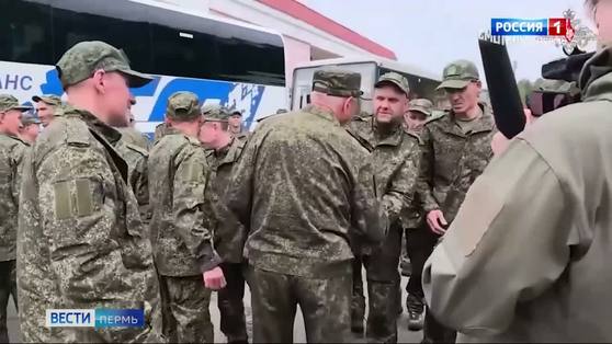20 бойцов из Пермского края вернулись домой из плена