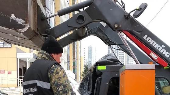 В Перми за гибель водителя погрузчика будут судить главного инженера управляющей организации