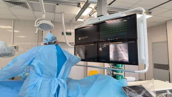 Пермские врачи впервые имплантировали пациенту кардиомонитор