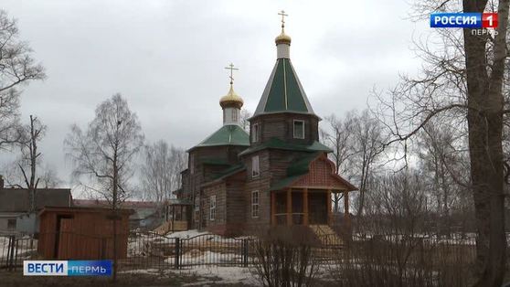 В Прикамье прихожане храма начали шить защитные маски