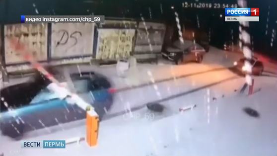 Автомобиль, пытавшийся уйти от ДПС, снес шлагбаум