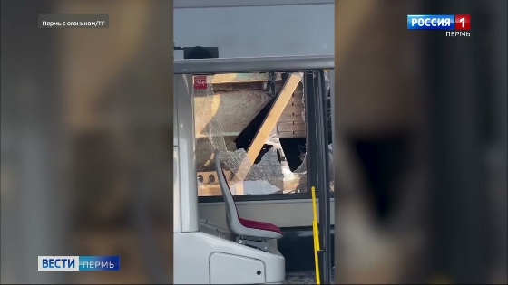 В Березниках мусоровоз протаранил автобус