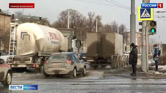 Прямое включение: пробка на Стаханова-Чкалова постепенно уменьшается