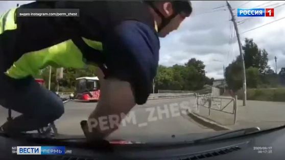Оба нарушили? В Перми на пешеходном переходе сбили велосипедиста