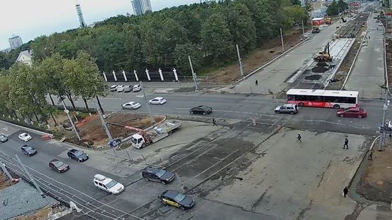 Нечетная сторона Комсомольского проспекта открыта для движения транспорта