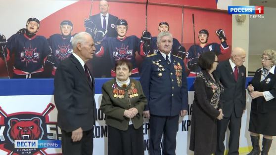 На матч команды "АК 59" пригласили ветеранов