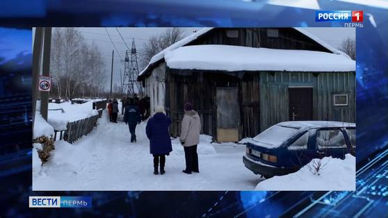 В Кунгуре потолок рухнул на детскую кровать