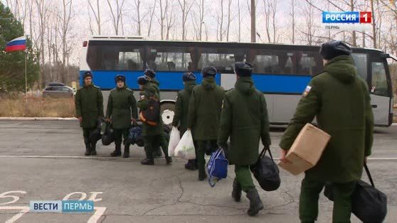 Военный комиссар: новобранцам важна поддержка семьи