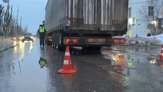 В Перми грузовик насмерть сбил женщину