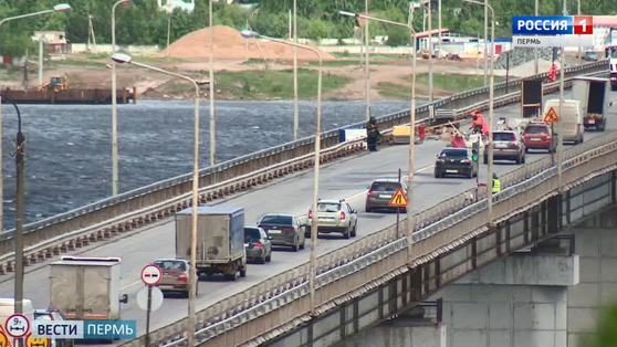 Сегодня вечером должны возобновить полноценное движение на Чусовском мосту