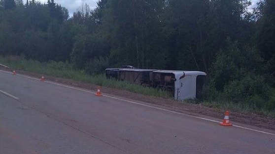 На трассе Оса-Чернушка опрокинулся рейсовый автобус