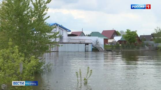 Большая вода напугала жителей Заостровки 