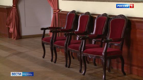 В Международный день театра служители Мельпомены дарят зрителям подарки