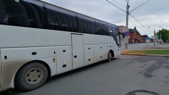Краевые власти помогли вернуться домой 18 вахтовикам из Нижневартовска