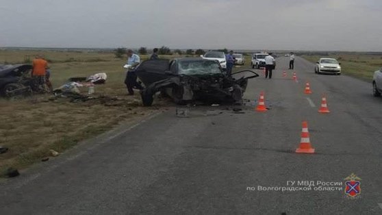 Семья из Перми попала в ДТП под Волгоградом. Погибли 2-летняя девочка и водитель другого авто