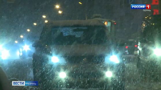 Подрядные организации Перми предупреждены об ухудшении погодных условий, автомобилистам рекомендуют заменить летнюю резину на зимнюю