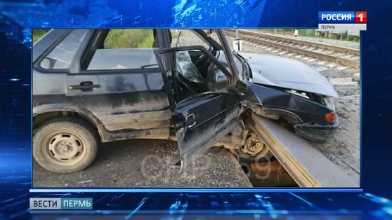 Возле Дивьи на железнодорожном переезде автомобиль влетел в ограничительный барьер