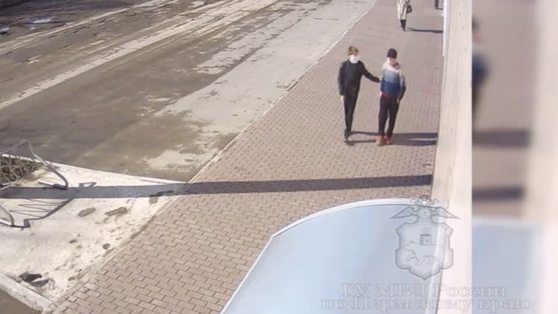 Ограбление студента в Кунгуре зафиксировала камера видеонаблюдения