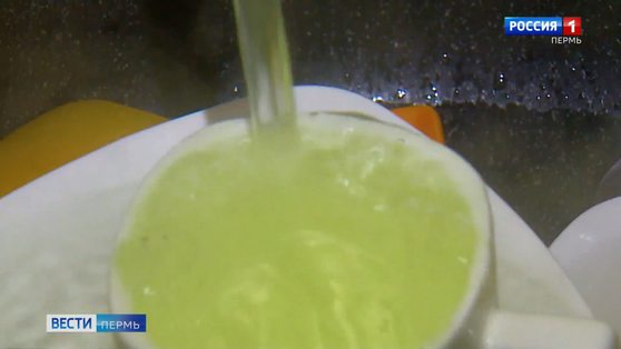 Что делать, если из крана побежала зелёная вода