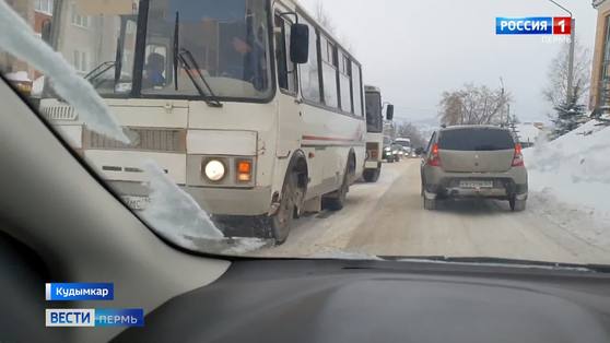 В Кудымкаре из-за снега и гололеда встали автобусы