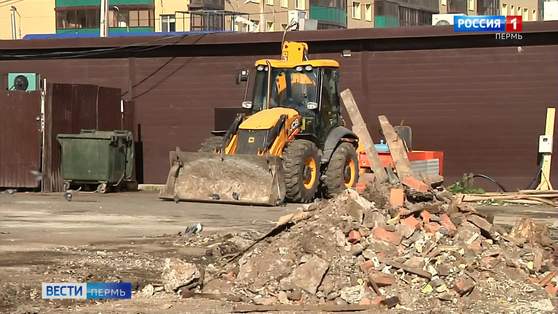 На ул. Островского в Перми сносят киоски