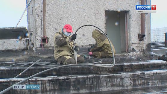 Крайняя мера: должникам ставят заглушки на канализацию