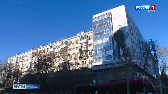Жильцы дома по ул. Петропавловской пожаловались на затянувшийся ремонт фасада