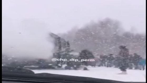 В Прикамье на трассе загорелся рейсовый автобус