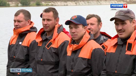 Водолазы-спасатели соревновались в мастерстве