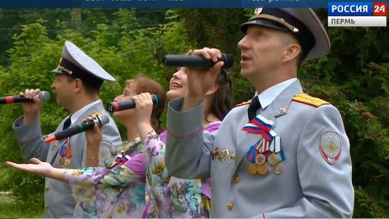 Концертные бригады Прикамья поздравили медработников с Днём России