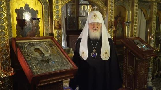 РПЦ призывает на Пасху молиться дома и не посещать храмы  