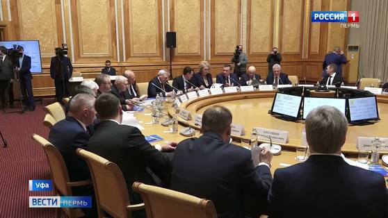 На заседании Совета при полномочном представителе президента России в ПФО обсудили уровень доверия к органам власти